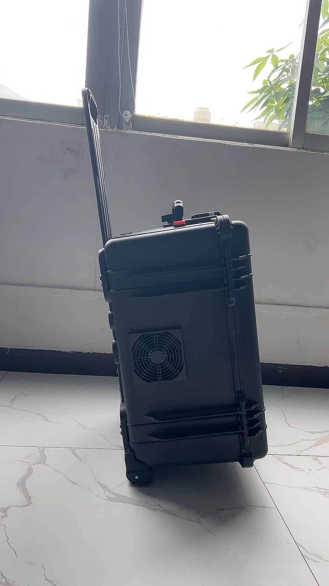 浑南手拉箱型移动通信干扰器